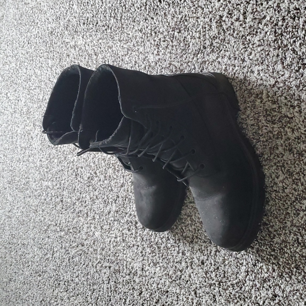 Women's Black Timberland Boots, Size 6.5
